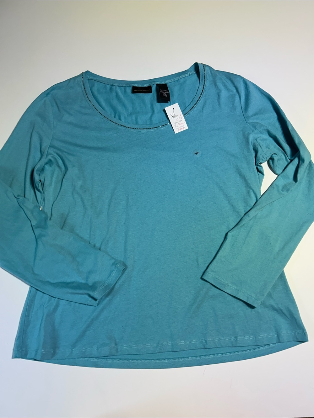 New York &Company light weight long sleeve t shirt size XL aqua blue beaded‎